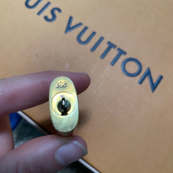 Louis Vuitton brass padlock - Picture 8 of 8
